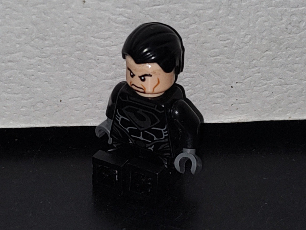 A5- Figura Lego Superman: General Zod - 2000'S