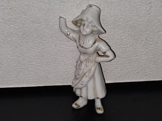 A5- Antigua Figura Miniatura De Porcelana: Mujer Holandesa Con Brazo En Cintura - 70'S