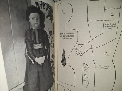 124- Libro De Muñecas. The Complete Book Of Doll Making And Collecting. Catherine Christopher 1971