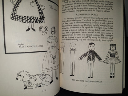 124- Libro De Muñecas. The Complete Book Of Doll Making And Collecting. Catherine Christopher 1971