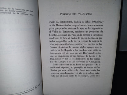 64- A. V. T. La Democracia En Marcha (Democracy On The March) - David E. Lilienthal - 1946