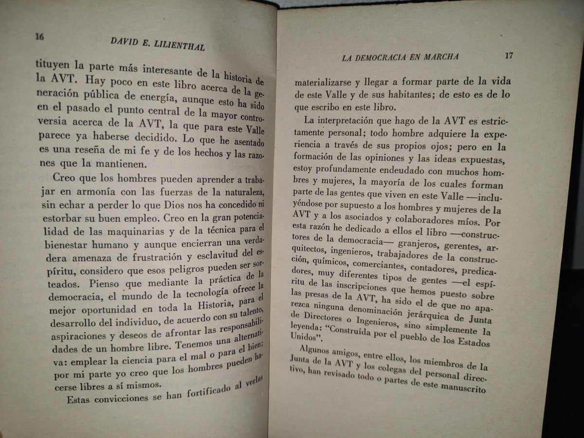 64- A. V. T. La Democracia En Marcha (Democracy On The March) - David E. Lilienthal - 1946