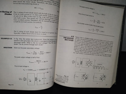 93- Semiconductores, Circuitos. Semiconductor Circuit Approximations - Albert Paul Malvino - 1985