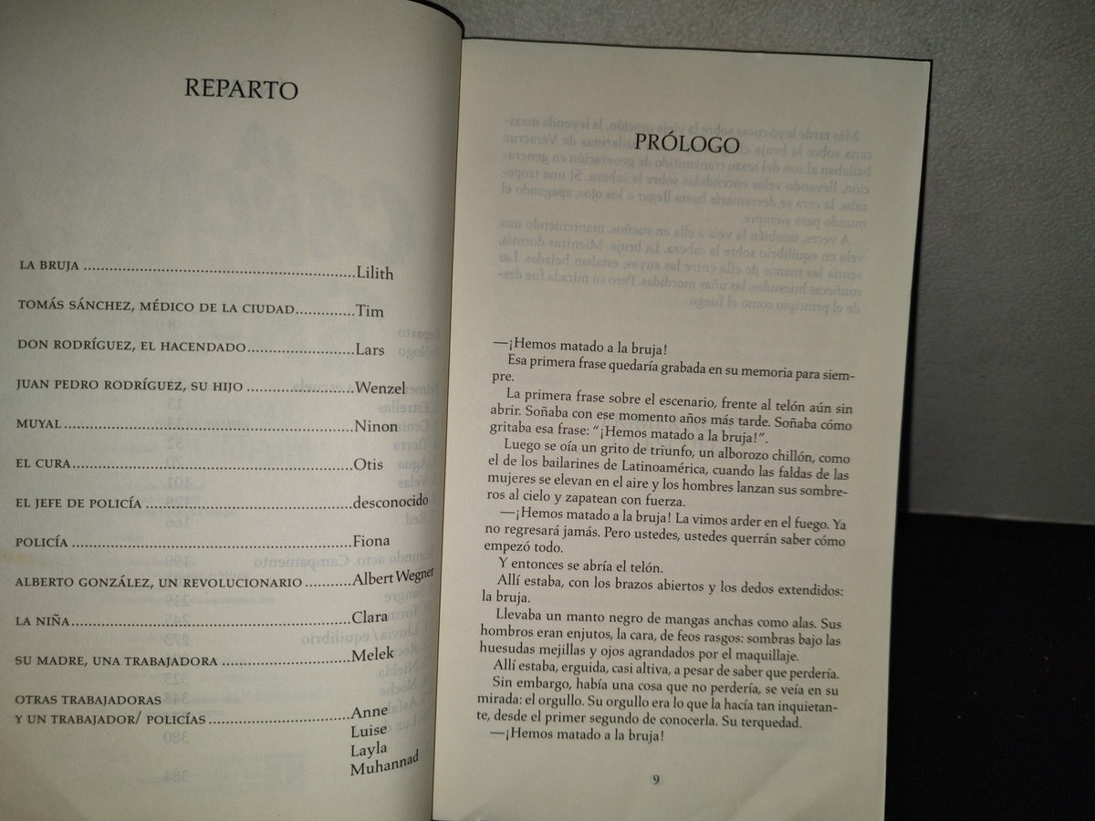 201- La Canción De La Bruja - Antonia Michaelis. Fondo De Cultura Económica, 2022