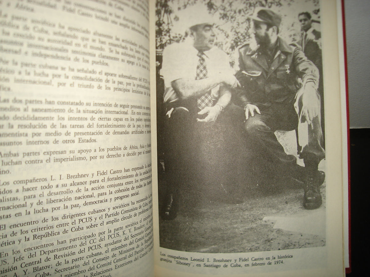 167- La Revolución De Octubre Y La Revolución Cubana. Fidel Castro Discursos 1959-1977. Ediciones Del Departamento De Orientación Revolucionaria Del Comité Central Del Partido Comunista De Cuba. La Habana, 1977