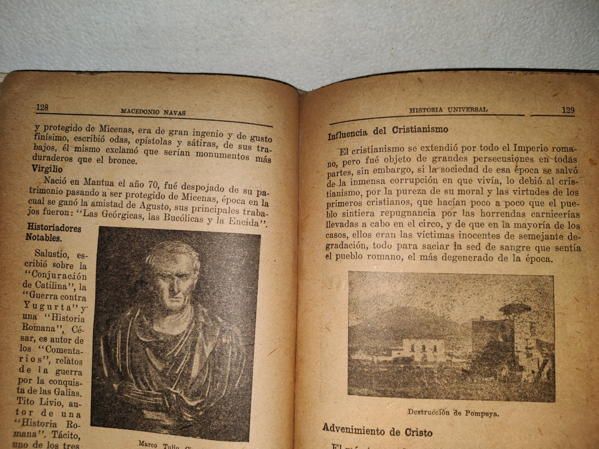 118- Historia Universal - Macedonio Navas - D. E. Herrero Y Cía., S. A. - 1949