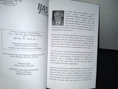 124- Un Día Del Procurador De Fondos - Marcelo Estraviz - 1A. Edición 2014