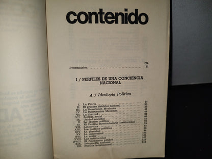 90- Luis Echeverría: Praxis Política - Cultura Y Ciencia Política A. C.