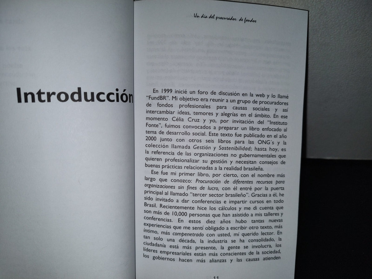 124- Un Día Del Procurador De Fondos - Marcelo Estraviz - 1A. Edición 2014