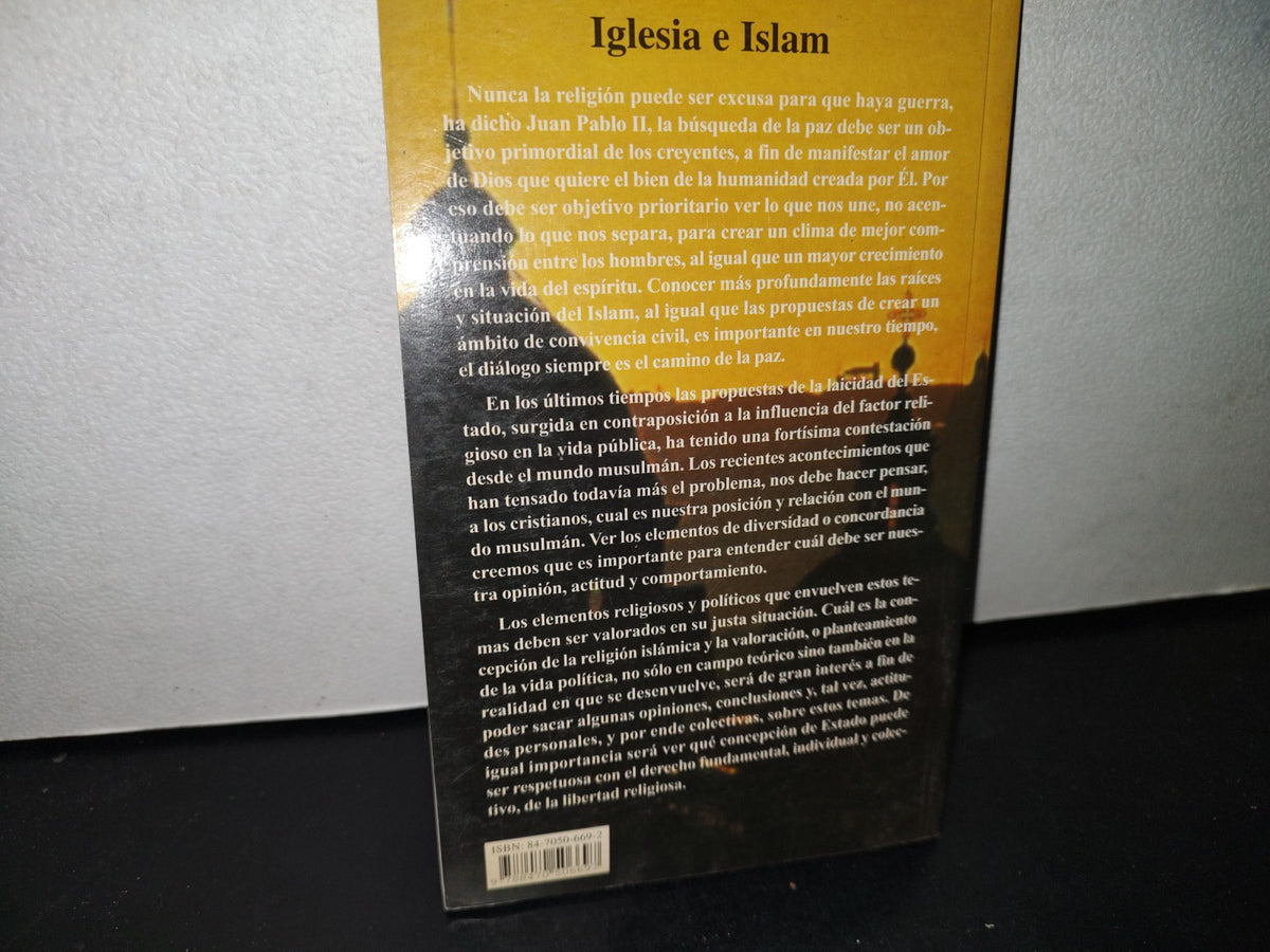 68- Iglesia E Islam - A. Roest-Crollius, H. Bürkle, A. Molina - Primera Edición, Enero 2002