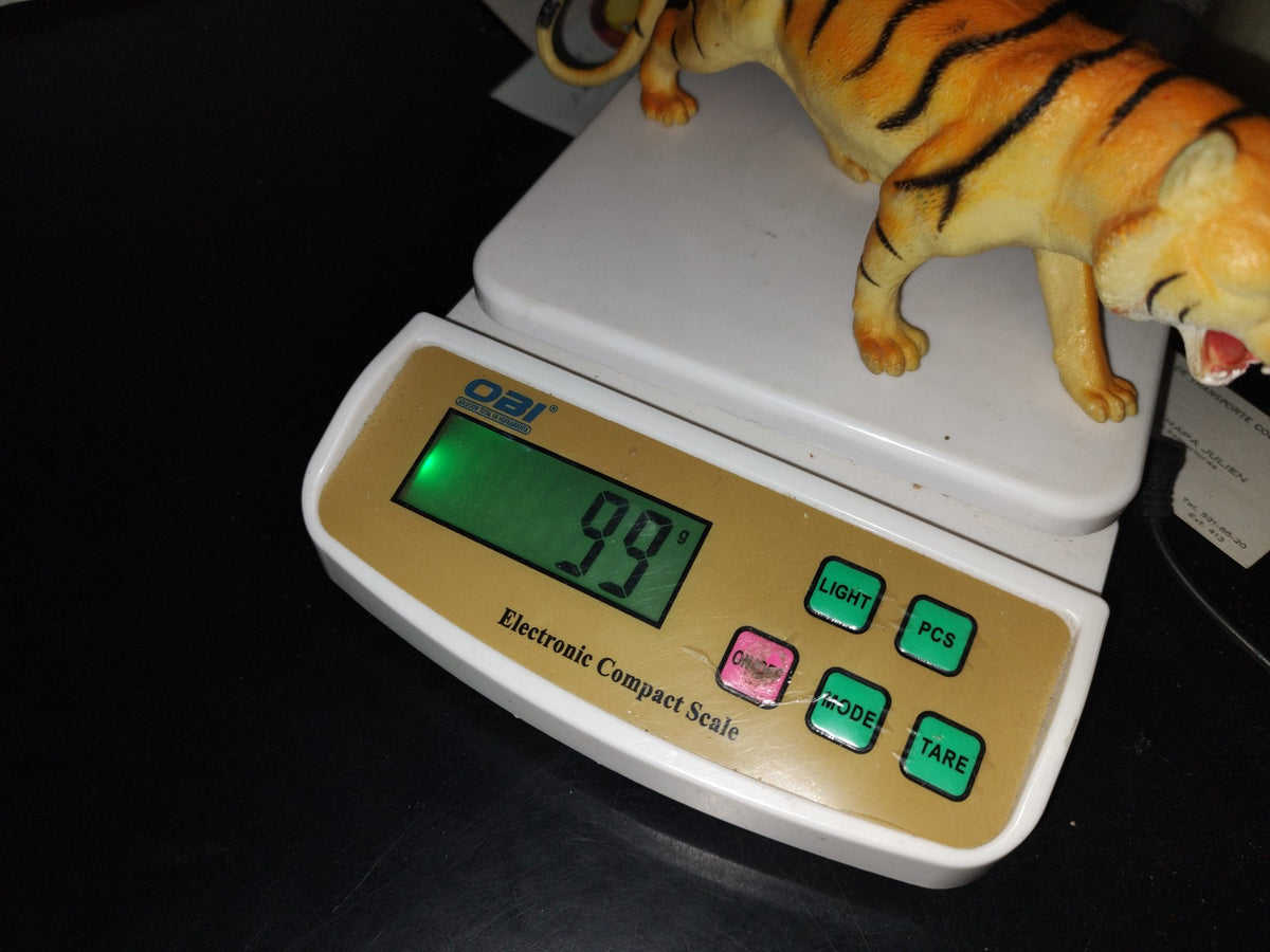 A5- Tigre De Plástico Macizo - 2000'S