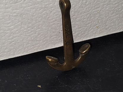A5- Antiguo Dije De Bronce En Forma De Ancla - 70's