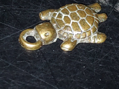A5- Antiguo Mini Dije De Bronce En Forma De Tortuga - 70's