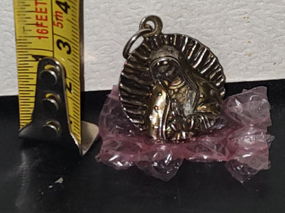 A5- Dije De Metal En Relieve Con La Virgen De Guadalupe - 70's - 80's