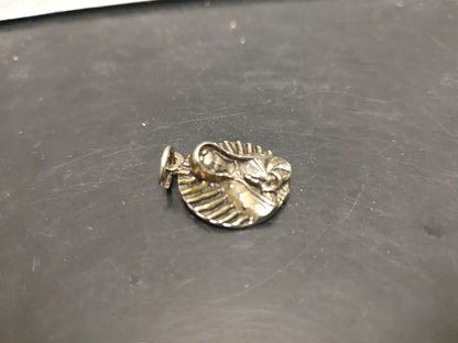 A5- Dije De Metal En Relieve Con La Virgen De Guadalupe - 70's - 80's