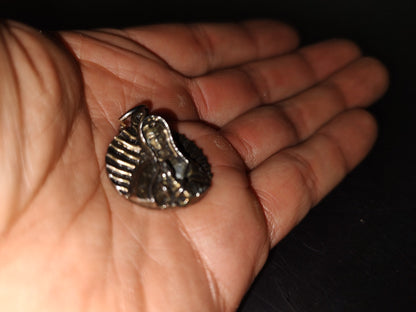 A5- Dije De Metal En Relieve Con La Virgen De Guadalupe - 70's - 80's