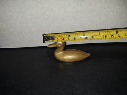 A5- Figura Maciza De Bronce: Pato Echado - 70's
