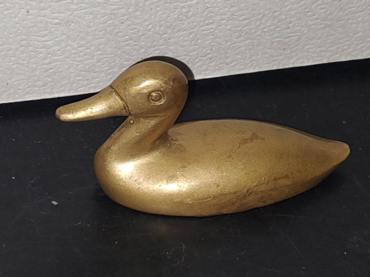 A5- Figura Maciza De Bronce: Pato Echado - 70's