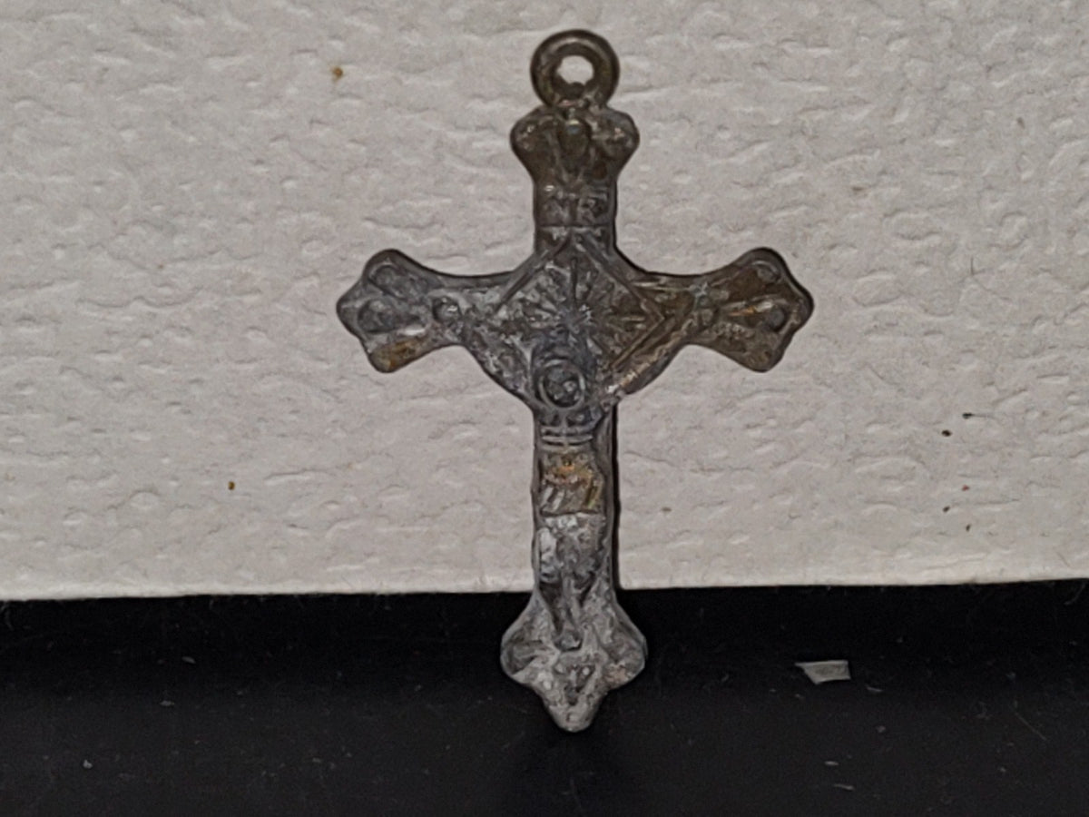 A5- Dije Crucifijo De Metal - 60'S - 70'S