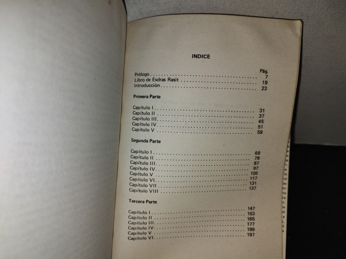 197- Esdras Rasit - Francisco Arturo Macías - Editorial Orión. México, 1989