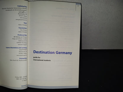 219- Destination Germany. Guide For International Students (English-German)