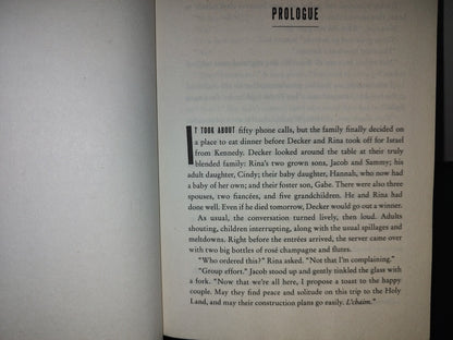219- The Hunt. A Decker/Lazarus Novel. William Morrow. Harper Collins Publishers. First Edition 2022