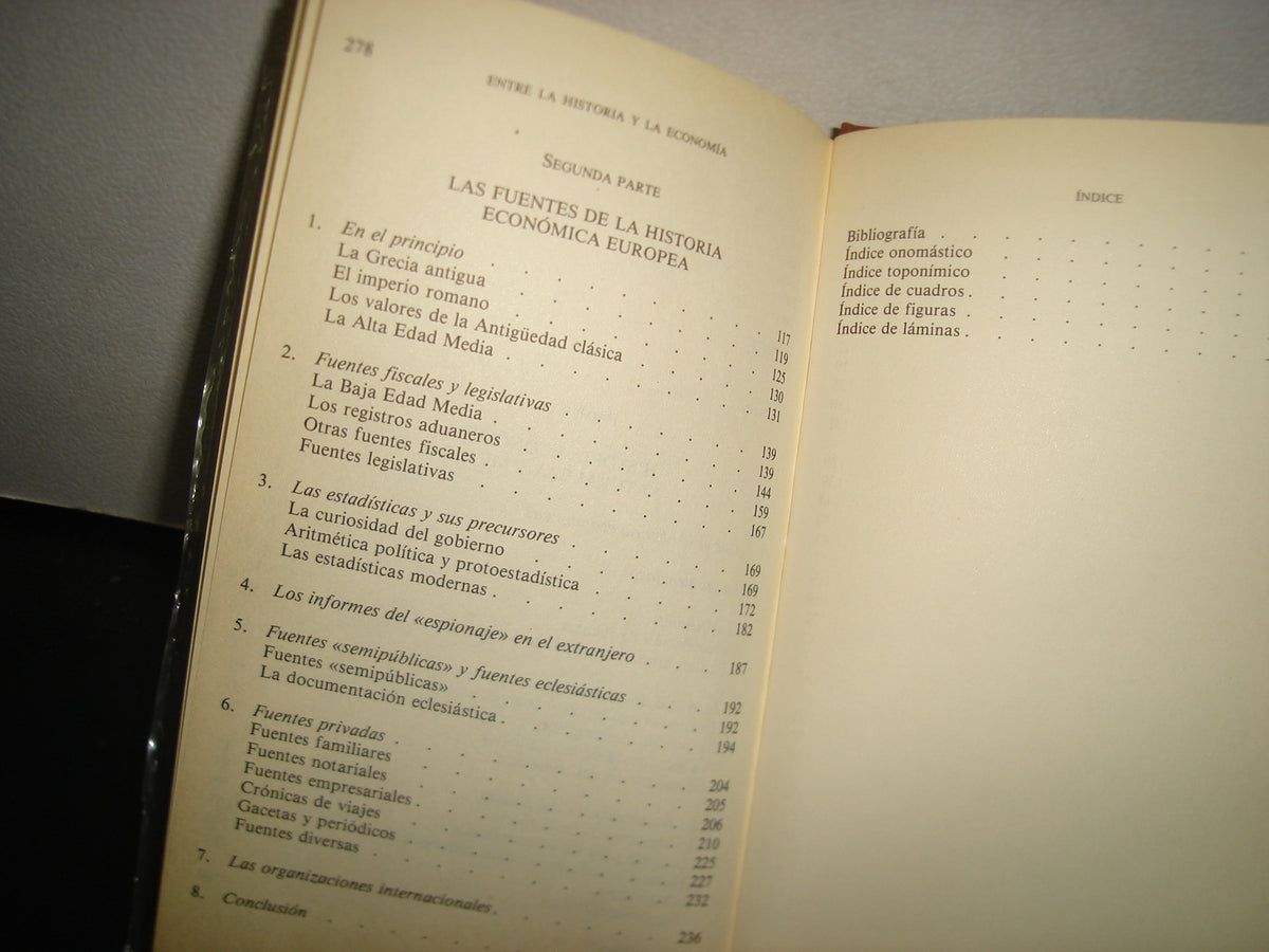 8- Entre La Historia Y La Economía - Carlo M. Cipolla