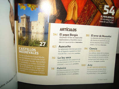 8- Revista Historia Y Vida. El Castillo En La Edad Media - No. 485