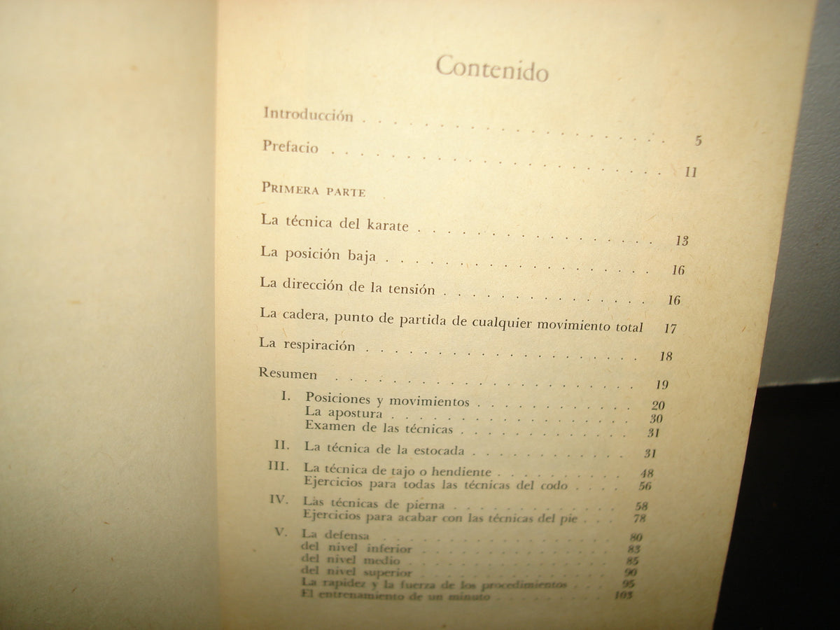 5- Karate. Deporte Guerrero Del Lejano Oriente - Albrecht Pfluger - Editorial Diana 70'S