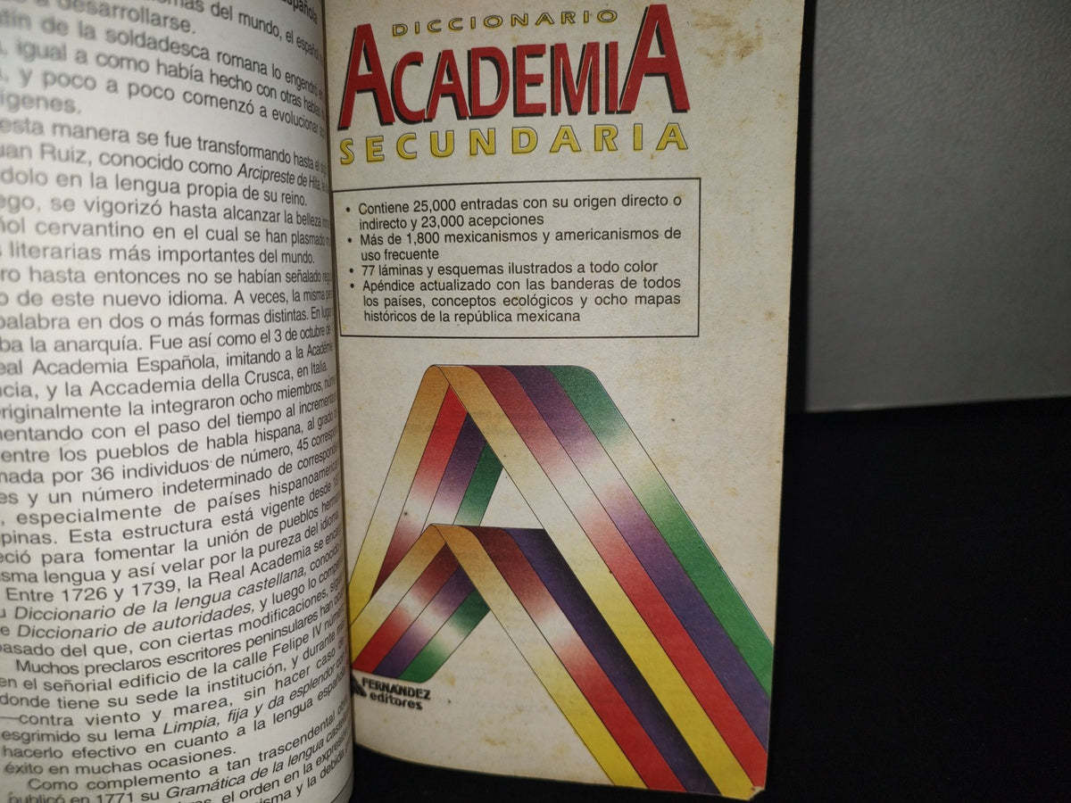 211- Diccionario Escolar Academia Secundaria - Fernández Editores 2005