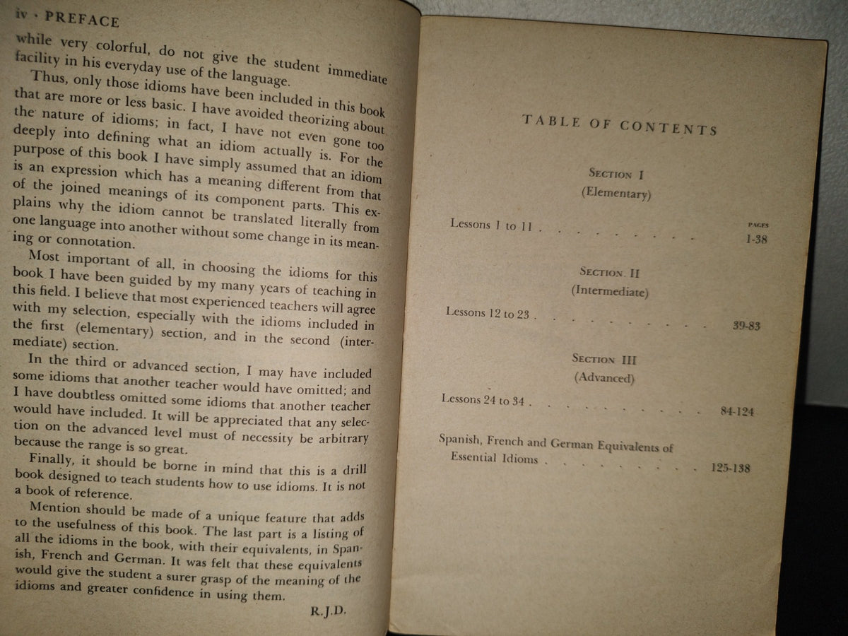 211- Essential Idioms In English - Robert J. Dixon - 1951