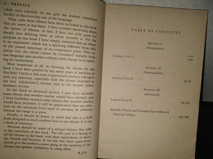 211- Essential Idioms In English - Robert J. Dixon - 1951