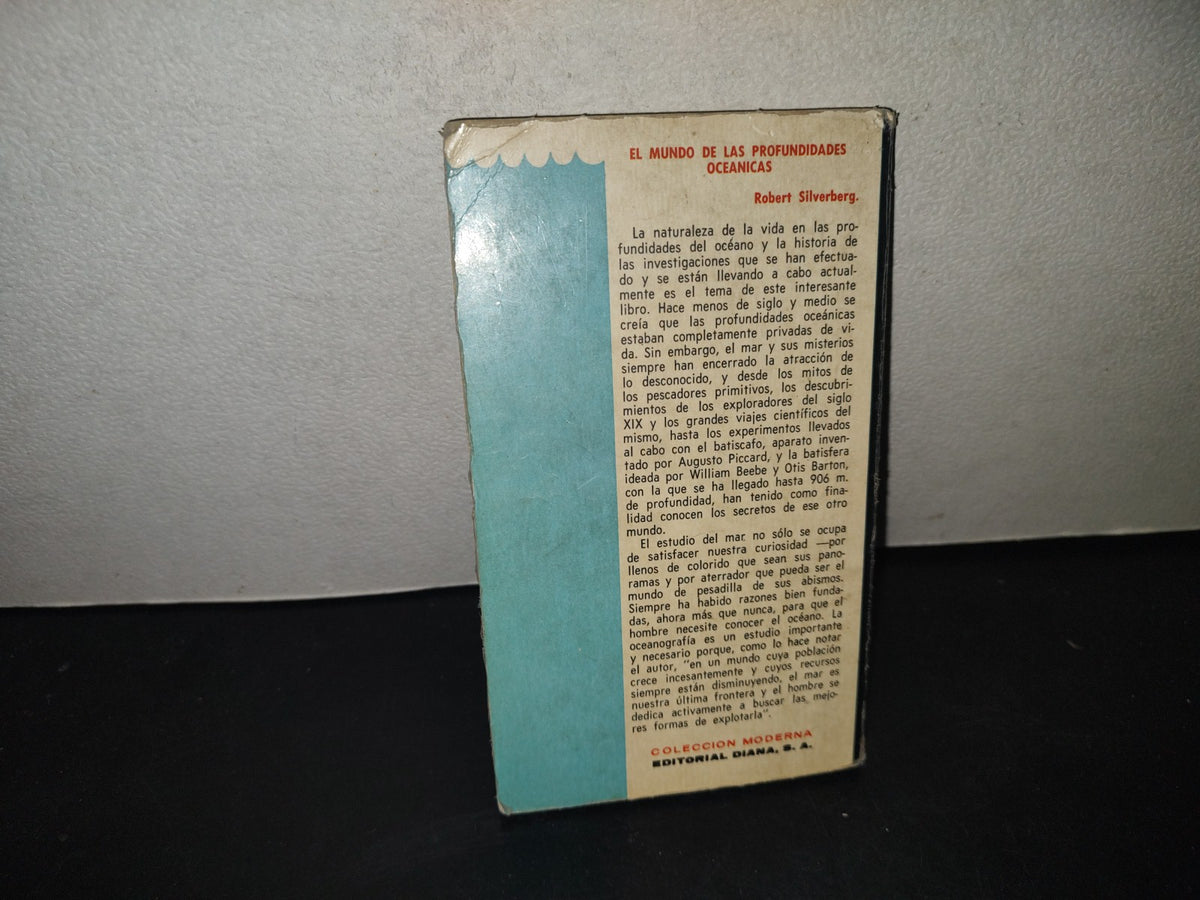 214- El Mundo De Las Profundidades Oceánicas - Robert Silverberg